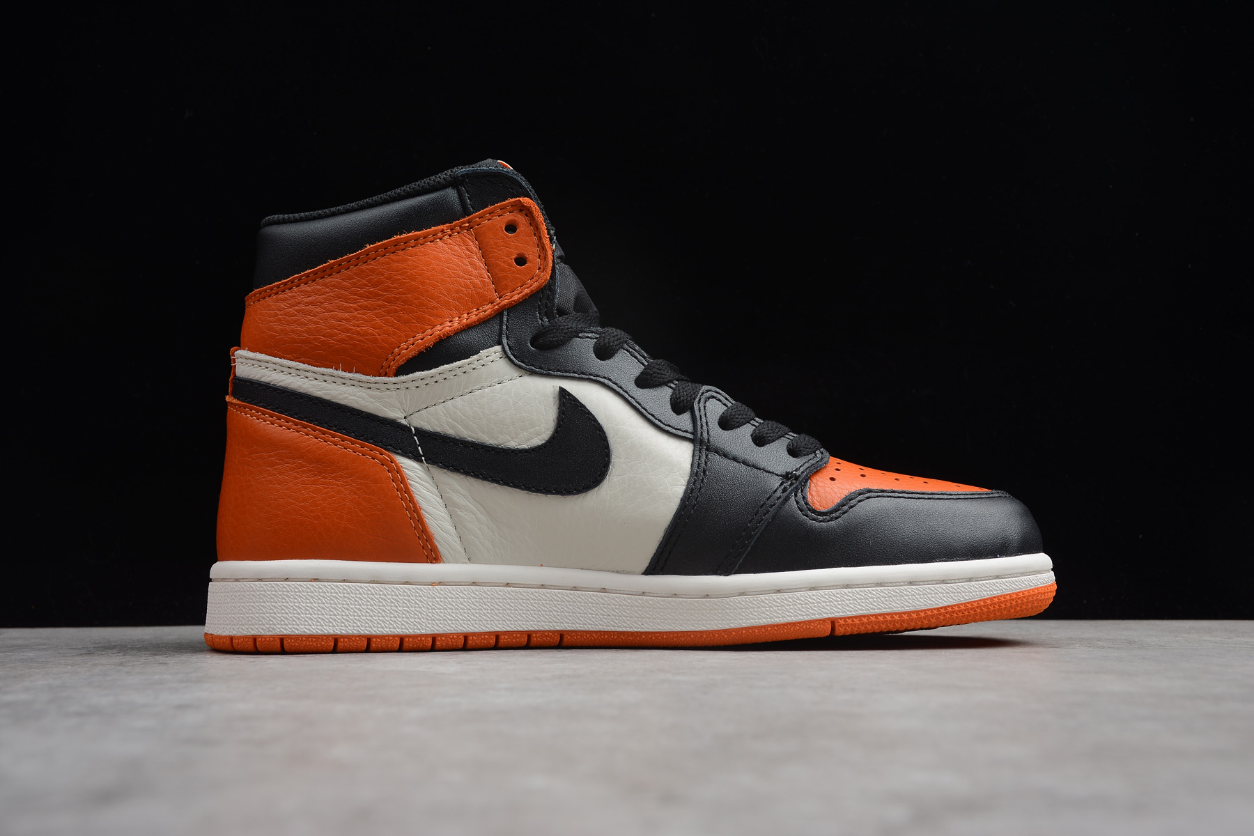 orange toe shoes