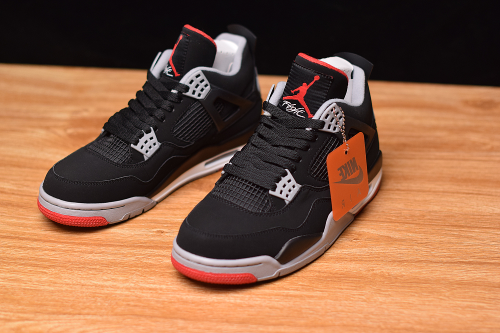 men bred 4s